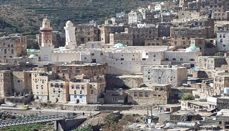 الحوثيون يعتدون على مقبرة تاريخية في هذه المحافظة