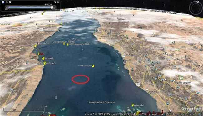 نيابة عن إيران.. الحوثي يرد على مصرع كبار قادة فيلق القدس بهجوم على سفينة شحن