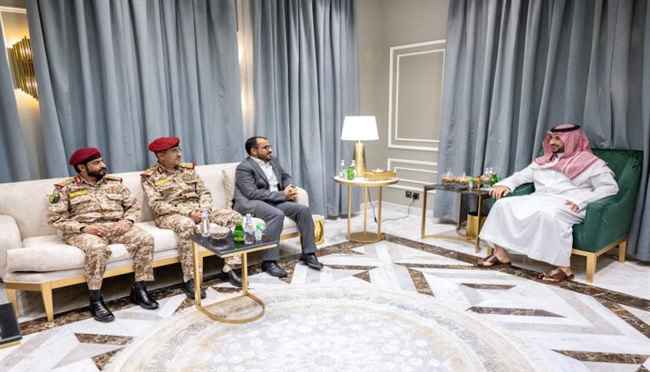أبرز قيادات الحوثي تستنجد بالسعودية لوقف قرار البنك المركزي ومسؤول يؤكد قدرة تنفيذه