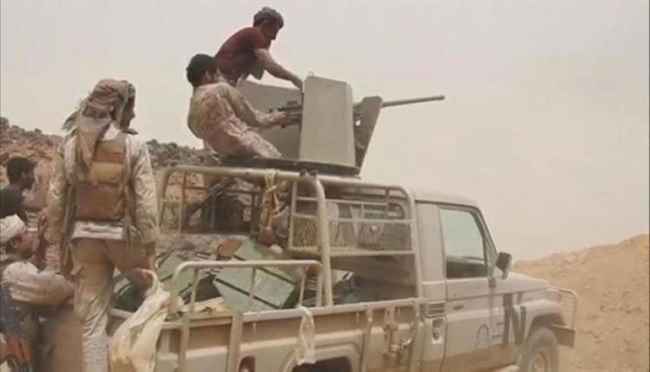 12 شهيدا من قوات الجيش والمقاومة إثر هجوم حوثي في لحج
