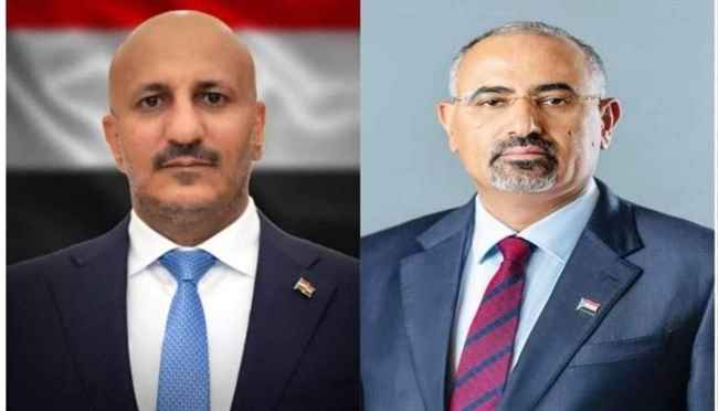 إتصال هاتفي بين طارق وعيدروس.. أكدا استمرار المعركة ضد الحوثيين ودعم إجراءات البنك المركزي