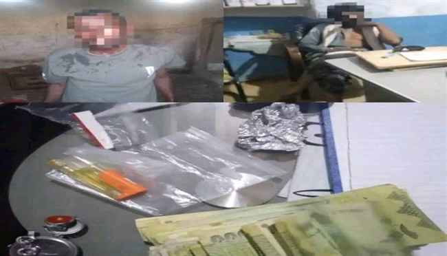 ضبط مروج مخدرات بحوزته حشيش وشبو في المهرة