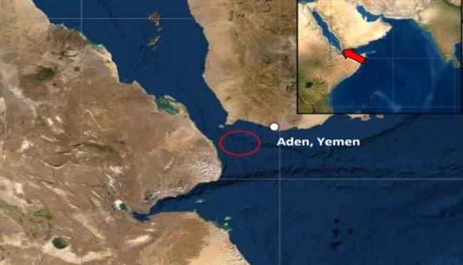 هجوم يستهدف سفينة تجارية جنوب غربي عدن
