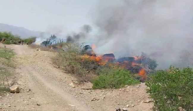 شاهد بالصور.. حريق يلتهم 4 منازل بسبب الألعاب النارية بحيس