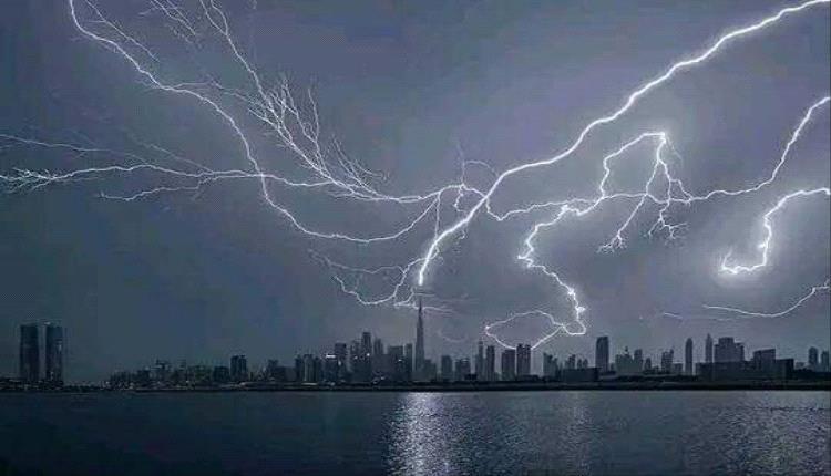 بعد أمطار استثنائية.. الإمارات تعلن انتهاء المنخفض الجوي