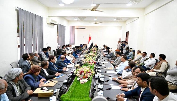 في اول اجتماع بمأرب.. العليمي يكشف عن المحافظة التي ستنطلق منها عمليات التحرير الحاسمة