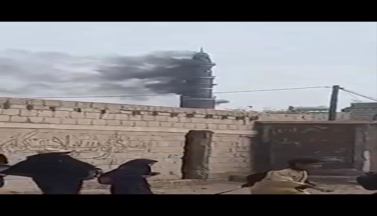 البيضاء.. اهالي "حمة صرار" يعرقون عناصر حوثية داخل منارة مسجد
