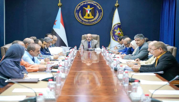 الانتقالي يرفض أي أنشطة سياسية لأي حزب أو مكون على أرض الجنوب
