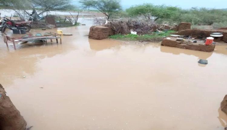 بالصور.. أضرار مدمرة تخلف سيول الأمطار في الزهرة بالحديدة
