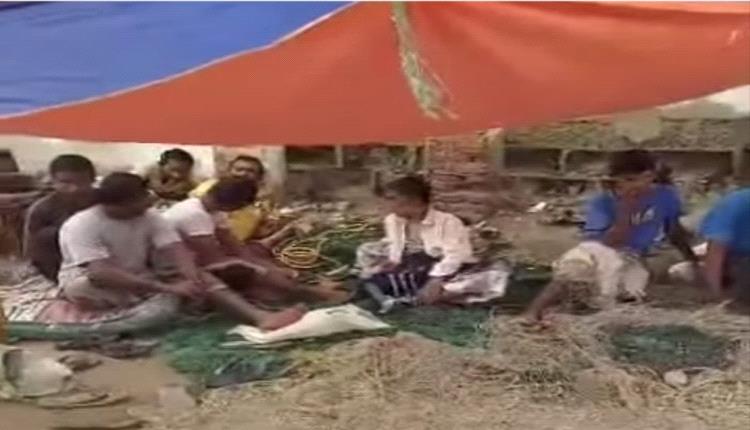 17 صياد يمني يعيشون أوضاع مأساوية بهذه الدولة