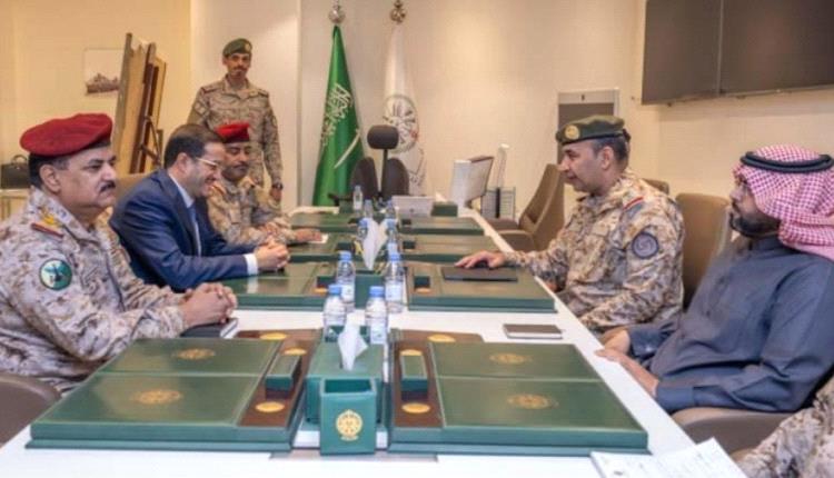 الرئاسي ورئيس الأركان ووزير الدفاع مع قائد التحالف العربي لدعم القوات المسلحة اليمنية