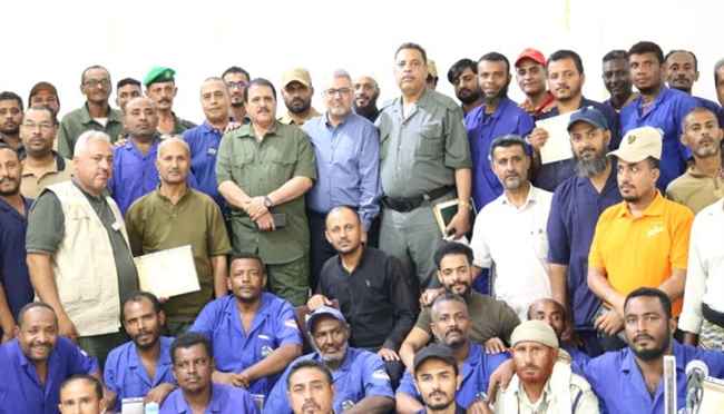 استباقاً لافتتاحه.. إخضاع موظفي "عدن مول" لتدريب هام 