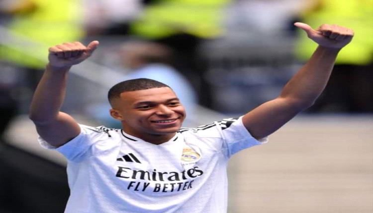 أول ظهور لمبابي بقميص ريال مدريد في حفل تقديمة كلاعب للملكي