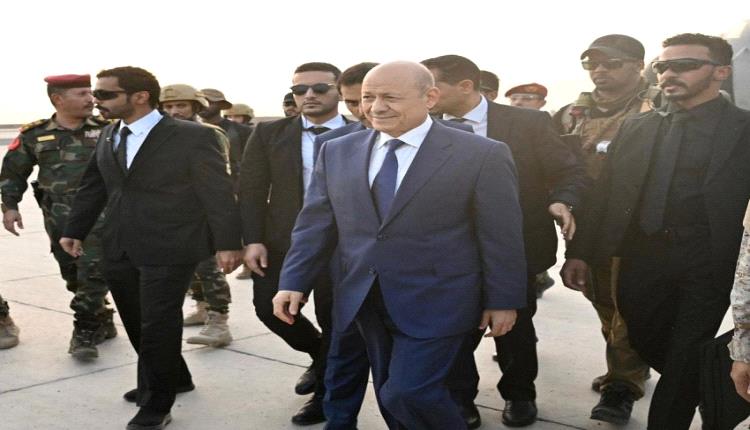 العليمي يبشر اليمنيين بدعم خليجي قادم بأول تصريح بعد عودته إلى عدن.. الرواتب رأس القائمة