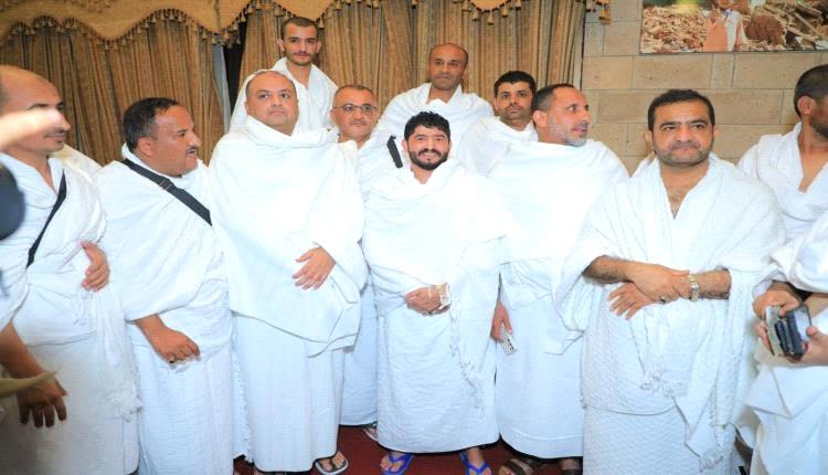 الحوثيون يصدمون السعودية ويعلنون من داخل الحرم المكي ولائهم المطلق لإيران ومرشدها الاعلى 