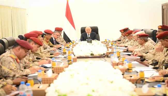 مع ذكرى عاصفة الحزم.. رئيس المجلس الرئاسي يعقد اجتماع عسكري كبير بحضور قيادات ثقيلة