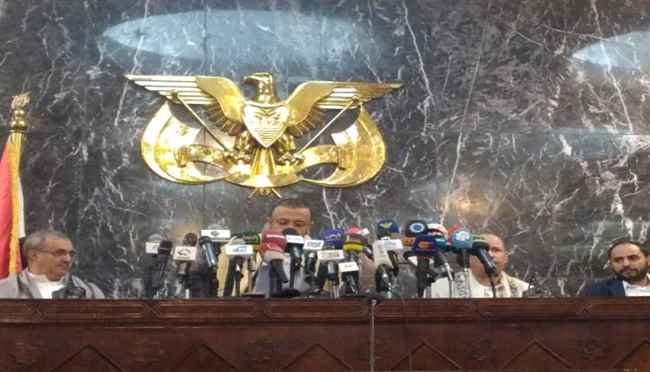 خبراء اقتصاديون: ما قام به الحوثي بصنعاء مغامرة خطيرة وتصعيد أخطر يستهدف القطاع المصرفي