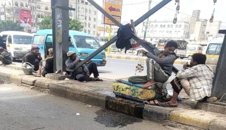 هكذا استقبل عمال اليمن يومهم العالمي !