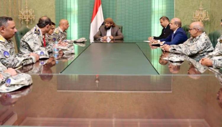 الرئاسي يؤكد دعم قوات خفر السواحل لتنفيذ مهام الأمن البحري 
