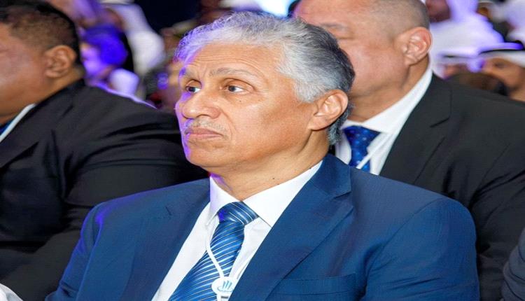 السفير اليمني يقدم واجب العزاء في وفاة الشيخ هزاع بن سلطان بن زايد آل نهيان