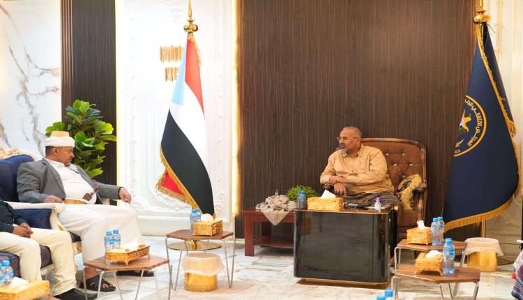 الزُبيدي يدين الجرائم الممنهجة التي ترتكبها المليشيات الحوثية ضد أبناء تهامة
