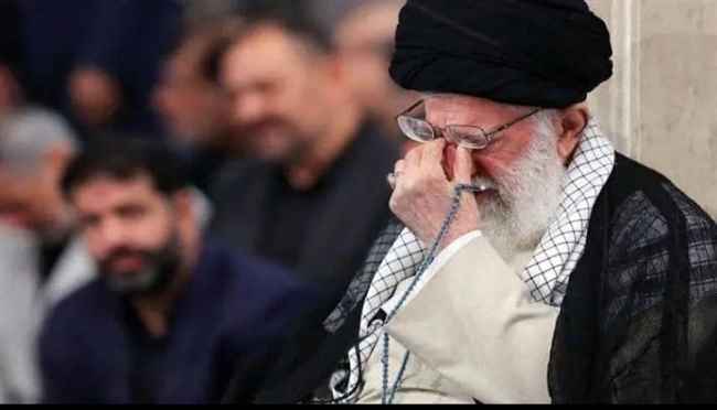 خامنئي يعلن مصرع من على الطائرة بشكل غير مباشر 