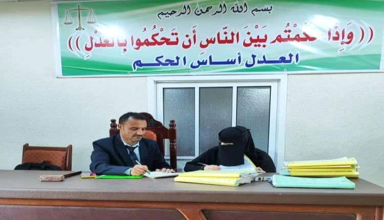 أول جلسة لمحاكمة مسؤولين بهذه التهم.. أمر قضائي بمنعهم من السفر