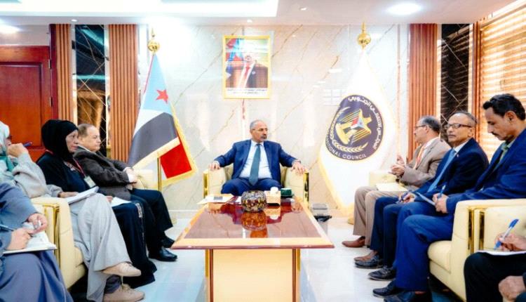  الزُبيدي يشدد على أهمية مواصلة فريق الحوار جهوده في تعزيز الجبهة الداخلية الجنوبية
