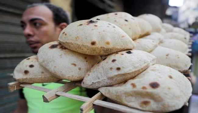 مصر ترفع سعر رغيف الخبز المدعم بنسبة 300 بالمئة