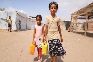 تلاعب ونهب الحوثي للمساعدات يهدد أكثر من 13 مليون يمني بالجوع
