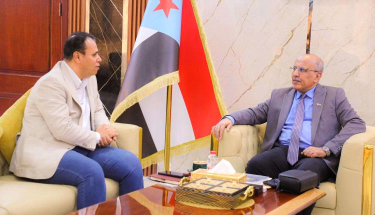 الانتقالي يتابع جهود تطوير المناهج الدراسية لمواجهة التطرف