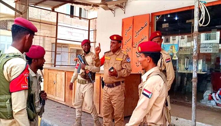 الشرطة العسكرية تضبط أسلحة وأشخاص مخالفين في عدن