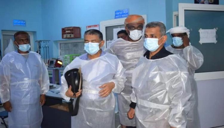 بن ماضي يوجه بنقل مُصابي انفجار غيل باوزير للعلاج في الخارج 
