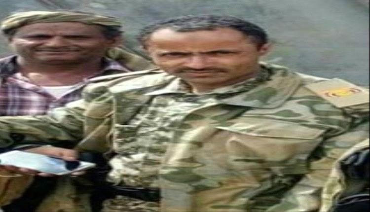 قيادي حوثي يقتحم معرض سيارات ويتلف إطارات المركبات في البيضاء 