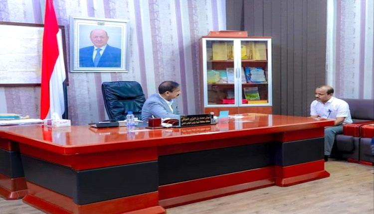 محافظ شبوة يدعو لمضاعفة الجهود لجذب الاستثمار والمشاريع
