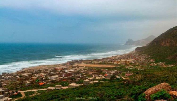 غرق شخص وإنقاذ 3 آخرين في شاطئ حوف بالمهرة

