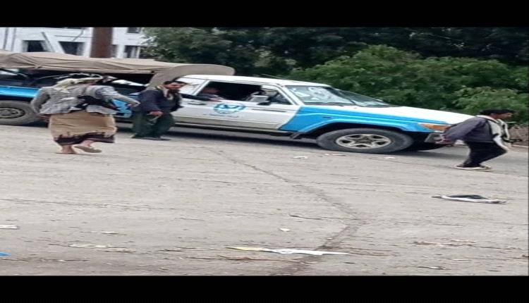 صور فضيحة كبرى: قيادات حوثية تحمي عصابة تنهب أرض مغترب يمني وتزوّر الوثائق
