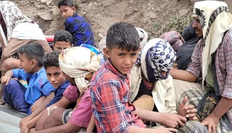 جريمة حوثية صامتة: 7 من كل 10 أطفال في ريمة يعانون التقزم ويتقلصون جوعاً
