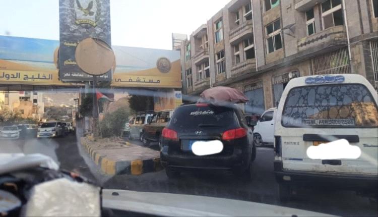  إعادة فتح المنفذ الشرقي لتعز عقب كسر هجوم حوثي