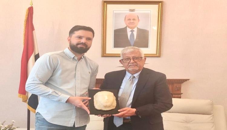 كنز تاريخي يعود للحياة.. اليمن يستعيد قطعة أثرية قتبانية نادرة من القرن الأول قبل الميلاد