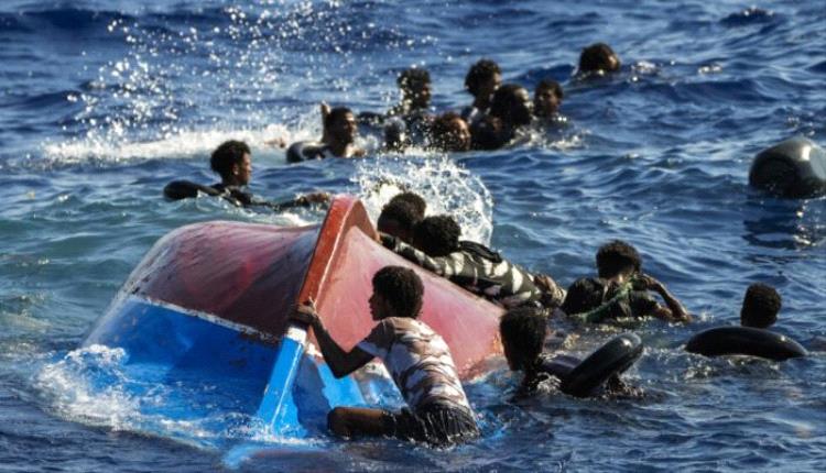 وفاة وفقدان مهاجرين أفارقة عقب غرق قاربهم قبالة سواحل تعز