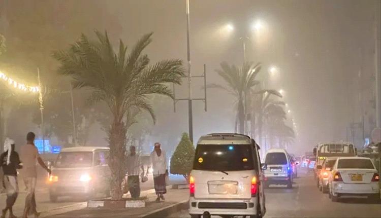 خبير فلكي: رياح شديدة تضرب معظم مناطق اليمن وسرعتها تجاوزت 55 كم في الساعة فوق البحر