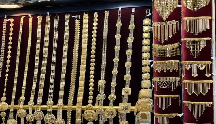 ارتفاع قياسي لأسعار الذهب بالأسواق اليمنية اليوم الثلاثاء