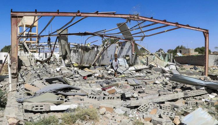 هل يتعمد الحوثيون استخدام السجناء والمعتقلين دروعاً بشرية لتجنب القصف؟