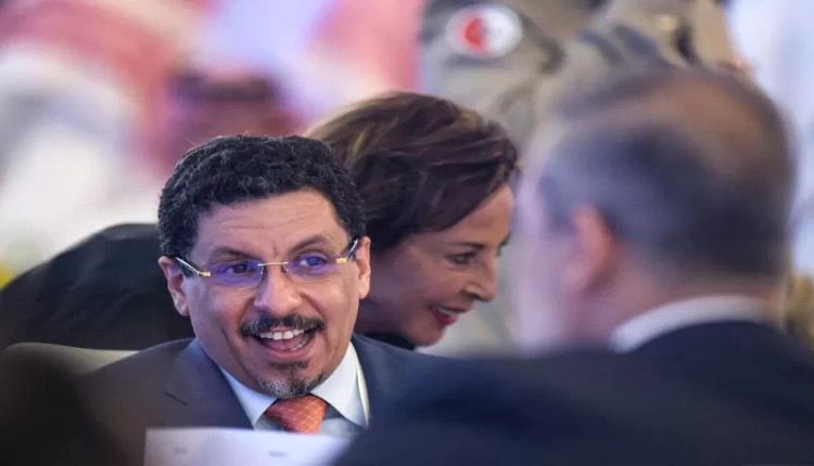 رغم توجيهات العليمي.. رئيس الحكومة يتهرّب من مواجهة معلمي تعز والاحتقان يقترب من الانفجار