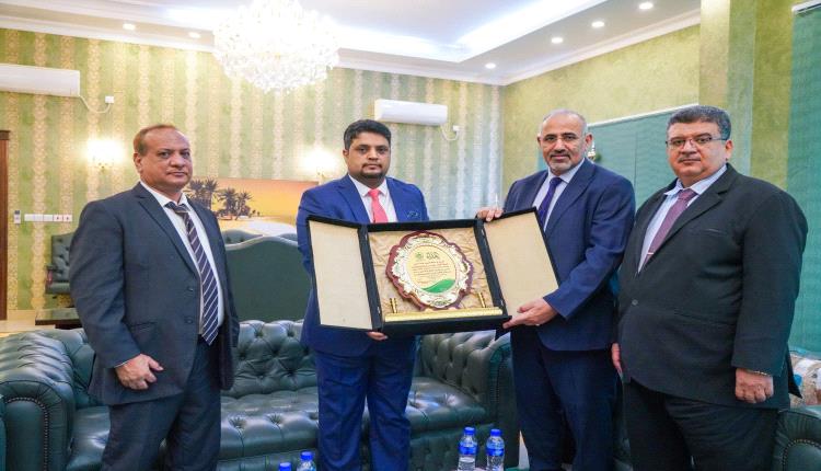 الزُبيدي يؤكد دعم المجلس الكامل لجهود قيادة جامعة المهرة في مسيرتها العلمية والتعليمية