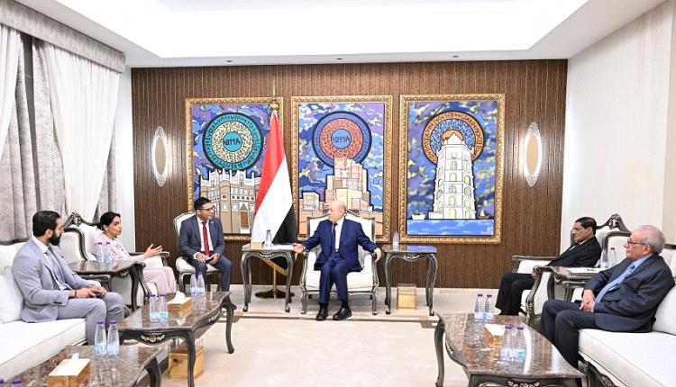 العليمي لبريطانيا: لن نسمح بسقوط اليمن في قبضة الحوثي.. ودعمكم حاسم في معركتنا المصيرية