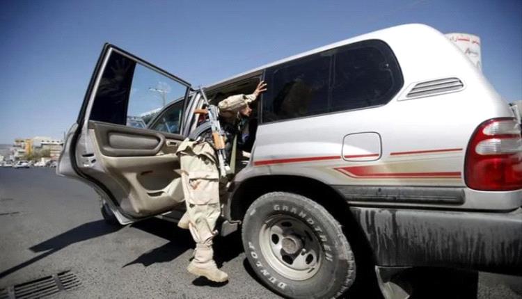 الحوثيون يعتقلون مسؤول محلي و4 مواطنين في تعز