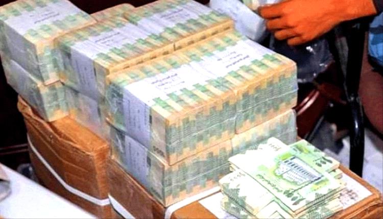 منحة سعودية إماراتية بـ900 مليون دولار تدعم الحكومة وتثبت استقرار العملة المحلية