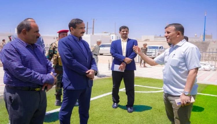محافظ شبوة يعلن انشاء مدينة رياضية متكاملة في عنق